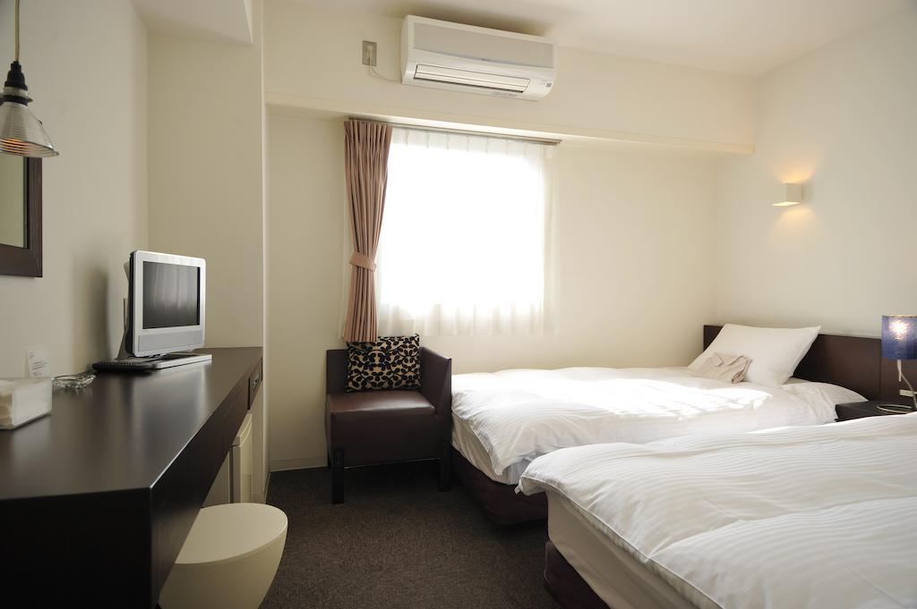 7 Days Hotel Plus Kōchi Стая снимка
