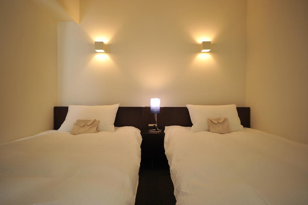 7 Days Hotel Plus Kōchi Стая снимка